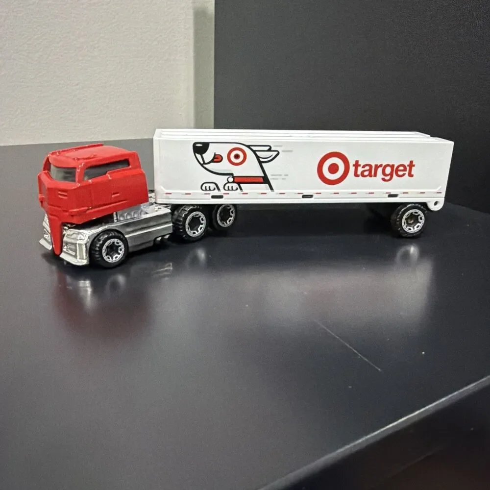 Mattel Hot Wheels 2013 Rig Dog Target Tractor Trailer 18 Wheeler Truck 7